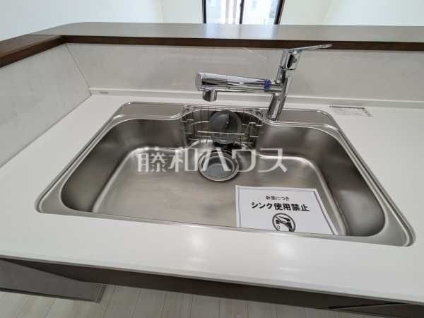 2号棟　キッチンシンク　お料理上手な方が、独壇場で料理の腕前を披露できる対面キッチンです。【昭島市中神町２丁目】
