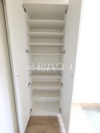 玄関収納　【和光市新倉２丁目】