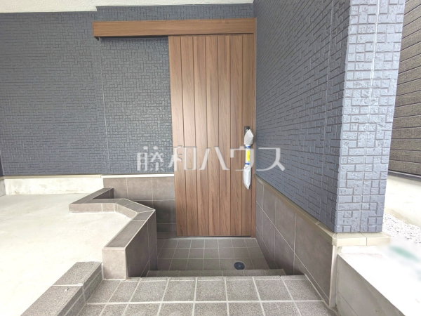 玄関　【西東京市保谷町１丁目】