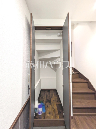 シューズインクローゼット　【西東京市保谷町１丁目】