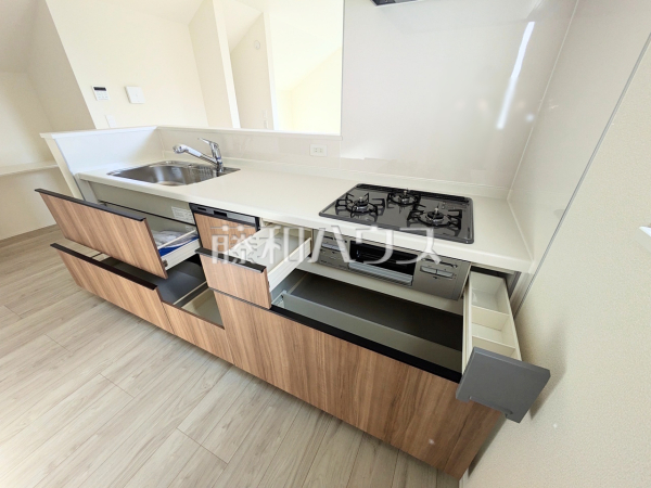 キッチン　【日野市東平山２丁目】