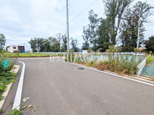 接道状況および現場風景 【所沢市大字北秋津】 平日のご案内も可能です。まずはお気軽にお問合せ下さいませ。 接道状況および現場風景 【所沢市大字北秋津】 平日のご案内も可能です。まずはお気軽にお問合せ下さいませ。