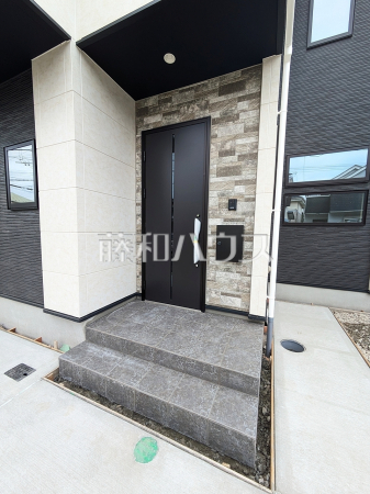 2号棟　玄関　【府中市浅間町４丁目】