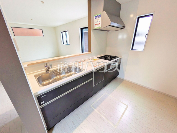 2号棟　キッチン　【福岡市南区中尾１丁目】