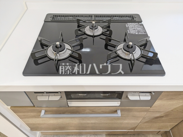 D号棟　コンロ　【世田谷区上祖師谷１丁目】