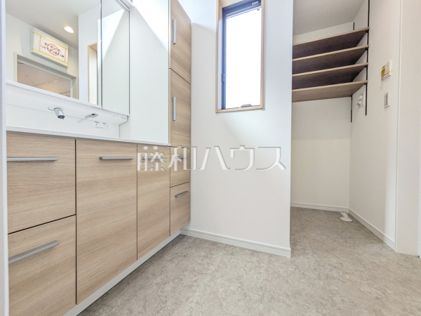 D号棟　洗面室　【世田谷区上祖師谷１丁目】