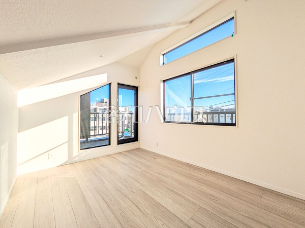 居室　【練馬区春日町１丁目】