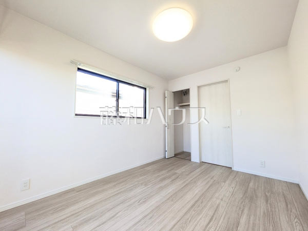 居室　【練馬区春日町１丁目】