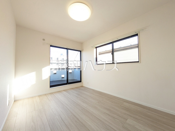 居室　【練馬区春日町１丁目】