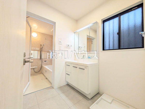 洗面室　【練馬区春日町１丁目】