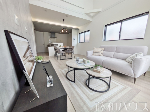 2号棟　リビング　【春日井市不二ガ丘３丁目】