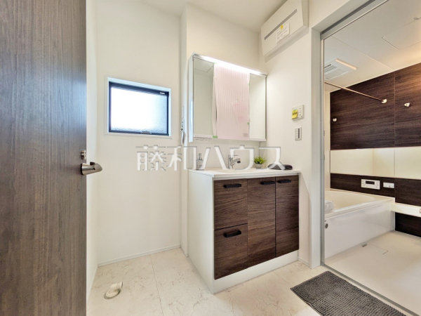 洗面室　【春日井市高山町３丁目】