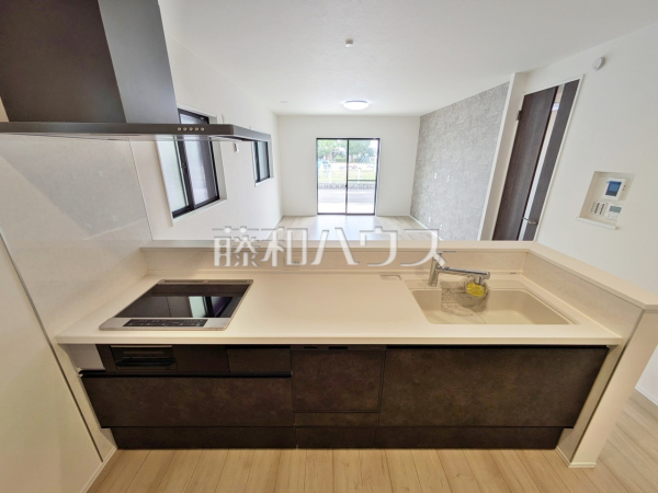 キッチン　【春日井市高山町３丁目】