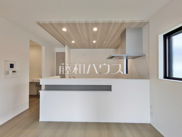 キッチン　【春日井市高山町３丁目】