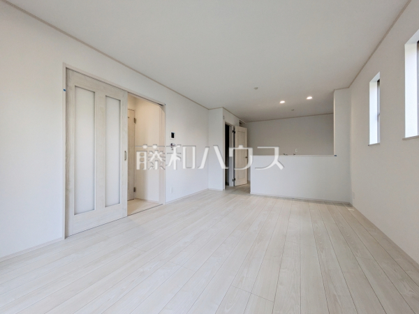 B号棟　リビング　【小平市美園町３丁目】