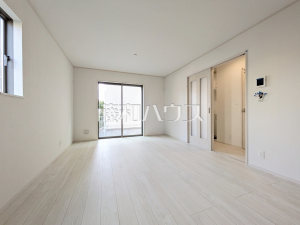 B号棟　リビング　【小平市美園町３丁目】