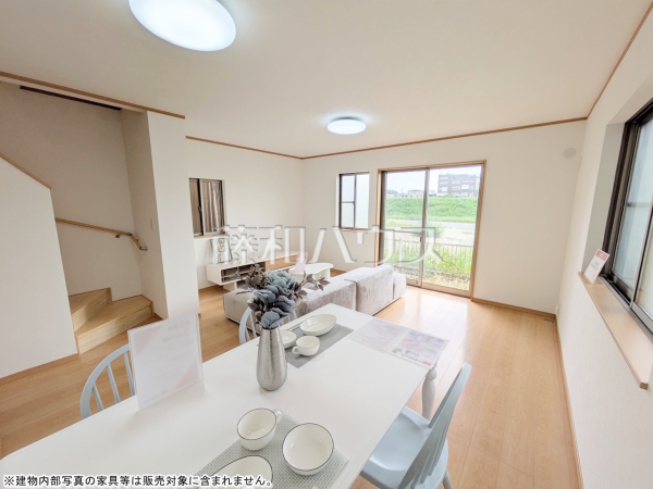 リビング　【名古屋市守山区脇田町】