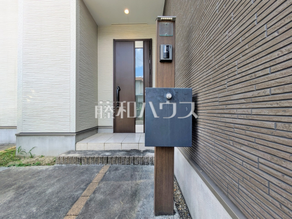 玄関　【名古屋市守山区菱池町】