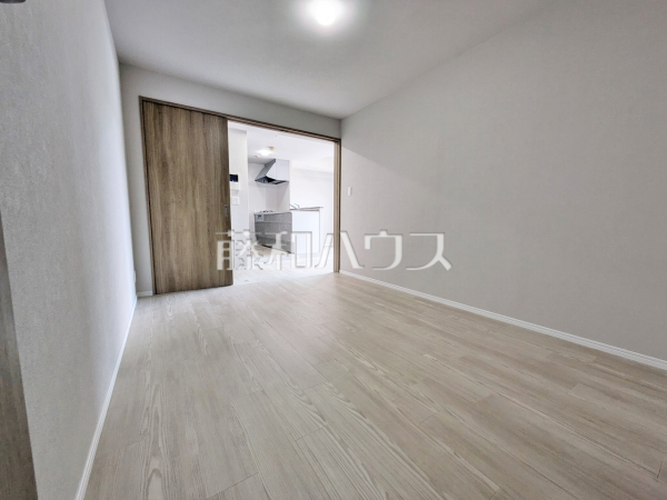 居室　【グローリアス春日井中央通】