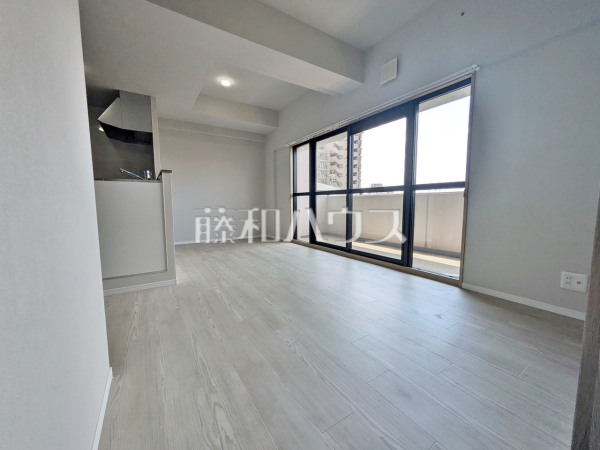 リビング　【グローリアス春日井中央通】