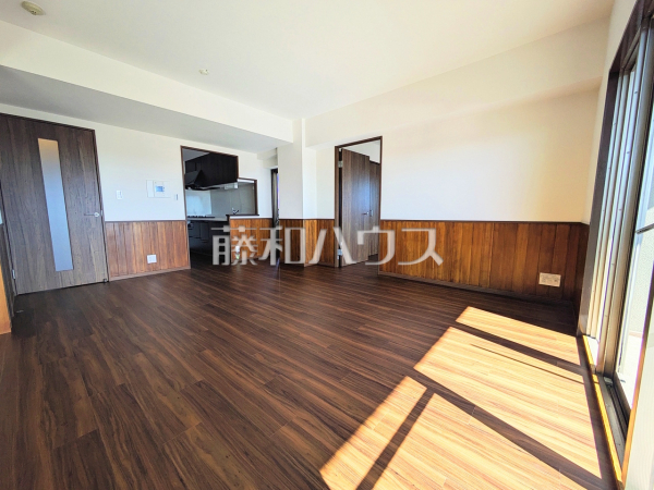 リビング　【マルベリー小牧山南】