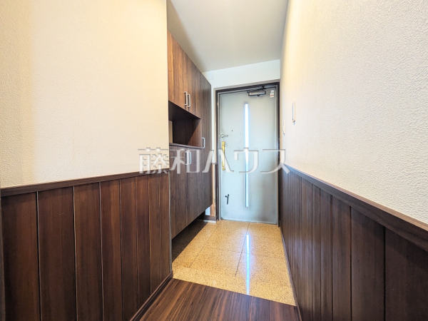 玄関　【マルベリー小牧山南】