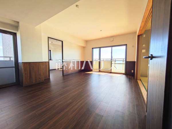 リビング　【マルベリー小牧山南】