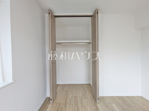 収納　【 ラビデンス守山町南】