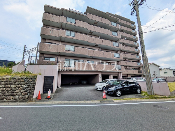 外観　【 ラビデンス守山町南】