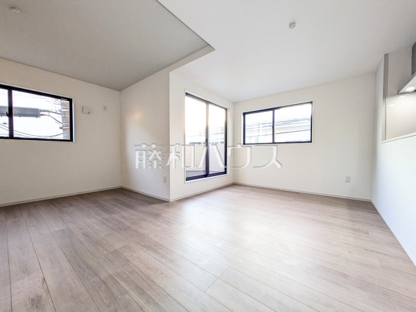 3号棟　リビング　【国立市東４丁目】