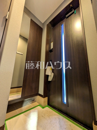 玄関　【府中市新町１丁目】