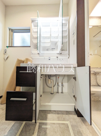 洗面室　【府中市新町１丁目】