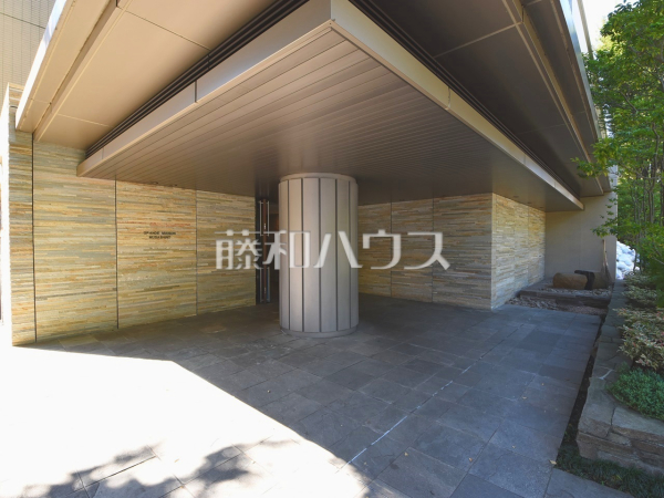 エントランス　【グランドメゾン武蔵野】