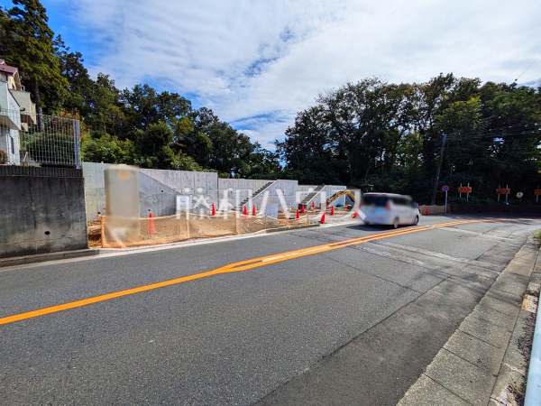 接道状況および現場風景　【稲城市坂浜】