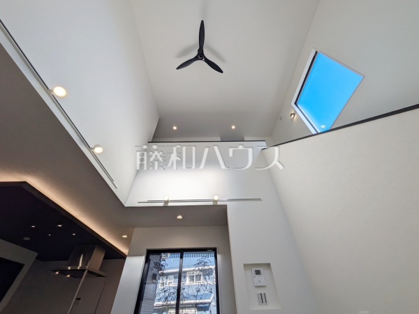 リビング吹抜　【名古屋市守山区城土町】