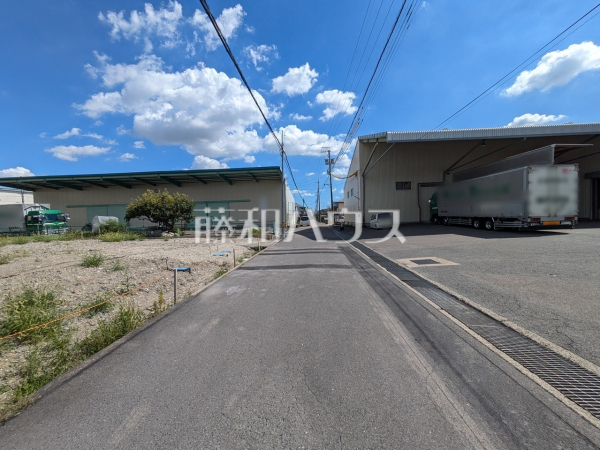 接道状況および現場風景　【北名古屋市熊之庄六の坪】