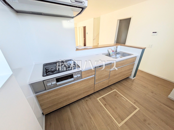 2号棟　キッチン　【福岡市城南区堤１丁目】