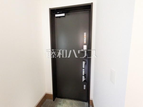 ２号棟　玄関　【福岡市中央区笹丘１丁目】