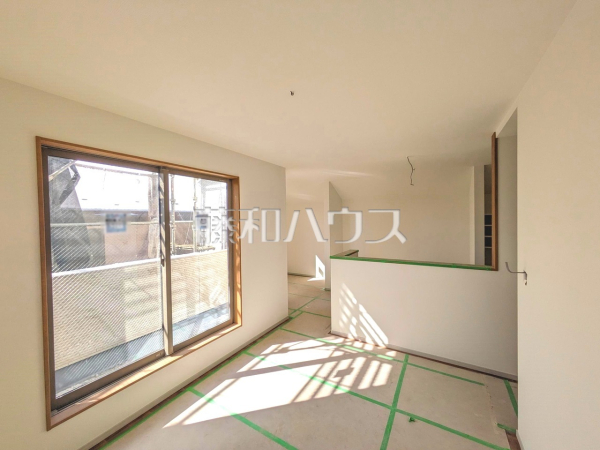 リビング　【立川市砂川町８丁目】