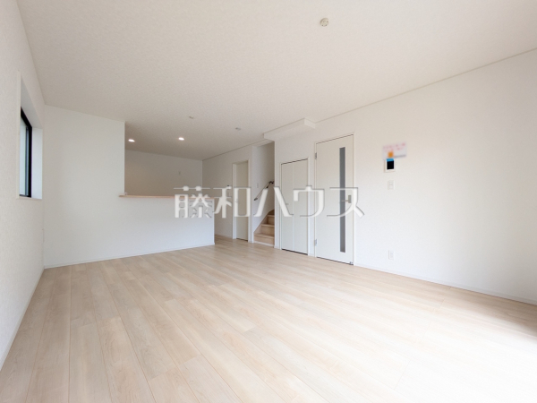 2号棟　リビング　【志木市本町２丁目】