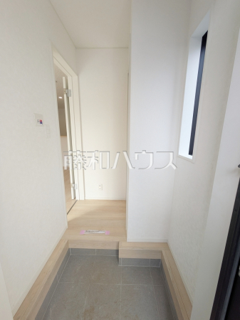 2号棟　玄関　【志木市本町２丁目】