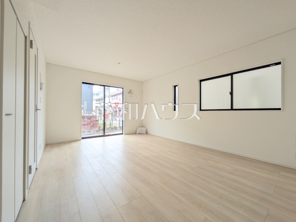 2号棟　リビング　【志木市本町２丁目】