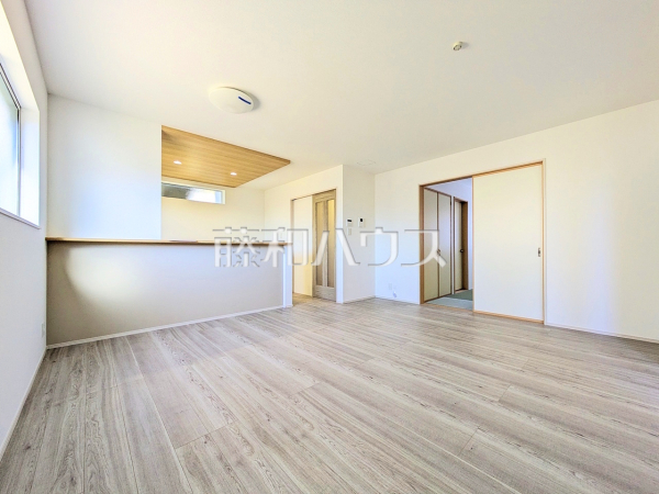 1号棟　リビング　【富士見市羽沢１丁目】