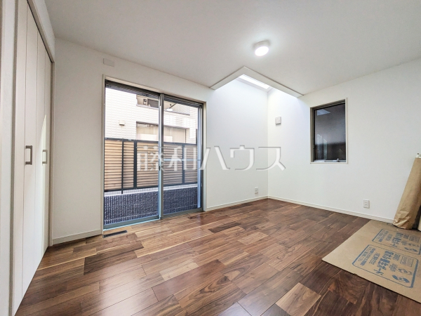 居室　【中野区南台２丁目】