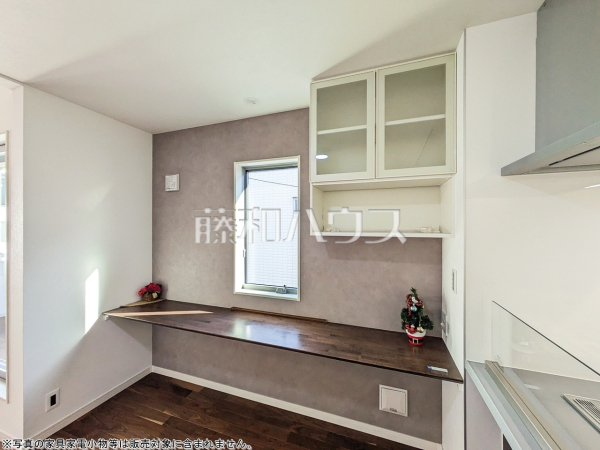 リビング　【中野区南台２丁目】