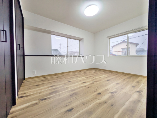 居室　【春日井市東野町西３丁目】