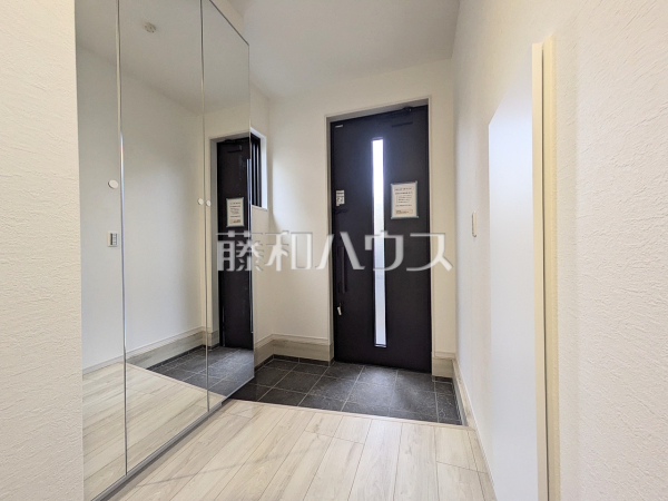玄関　【小平市上水新町２丁目】