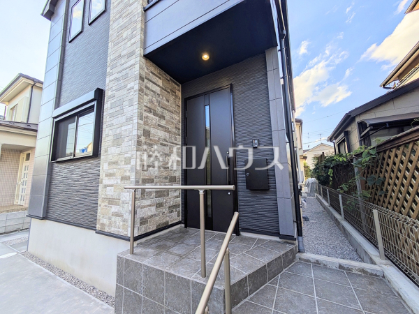 玄関　【小平市上水新町２丁目】