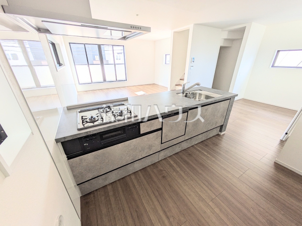 3号棟　キッチン　【福岡市西区小戸３丁目】