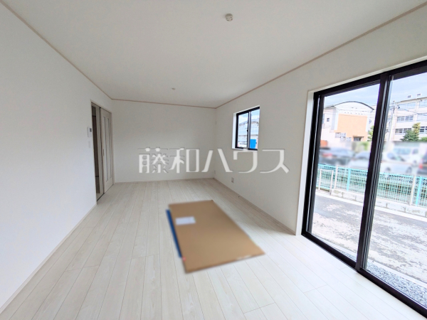 D号棟　リビング　【福岡市南区五十川２丁目】